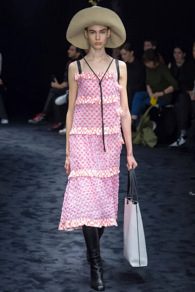 Look 7